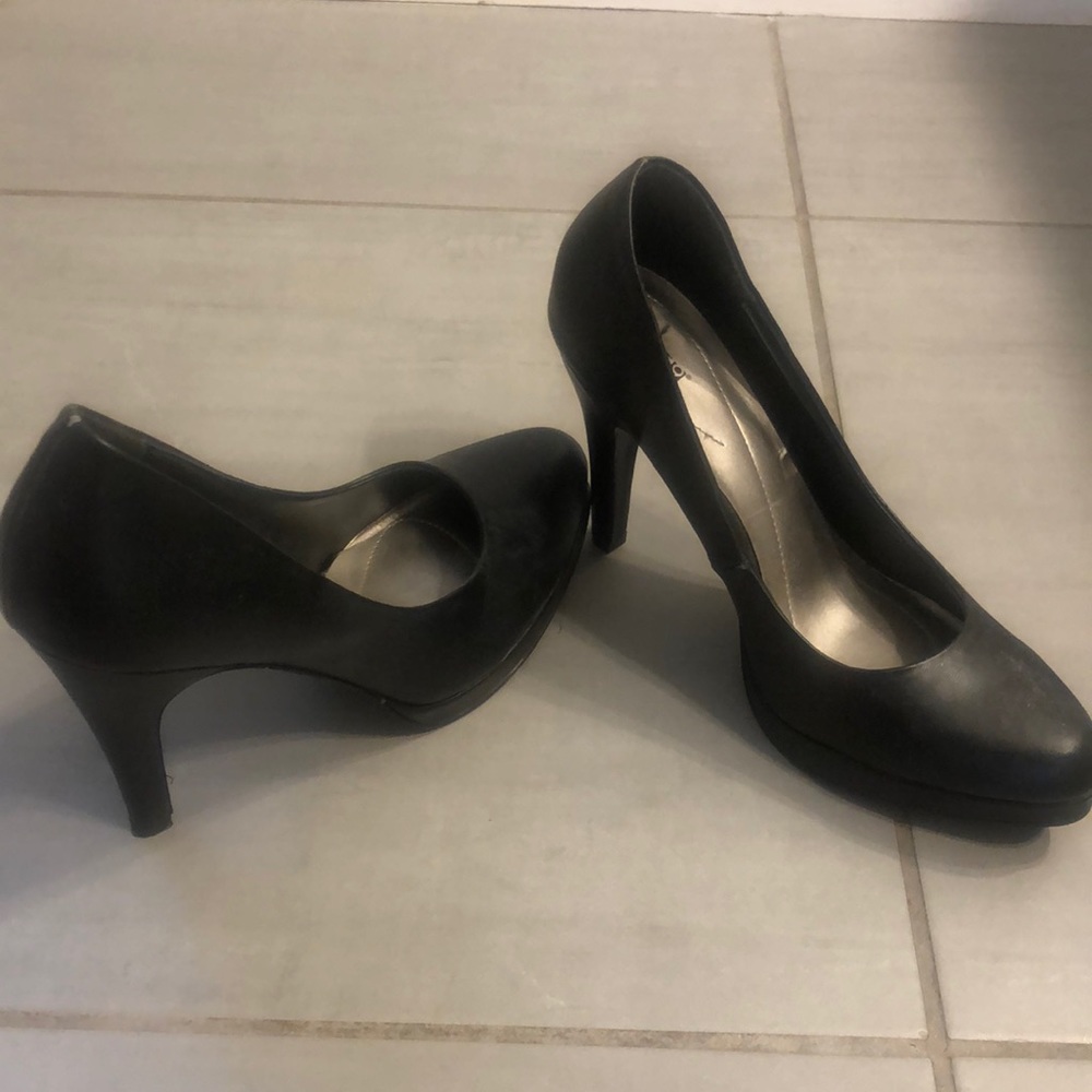Black heels